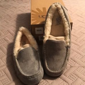 Light gray waterproof Ugg loafers!  Brand new!
